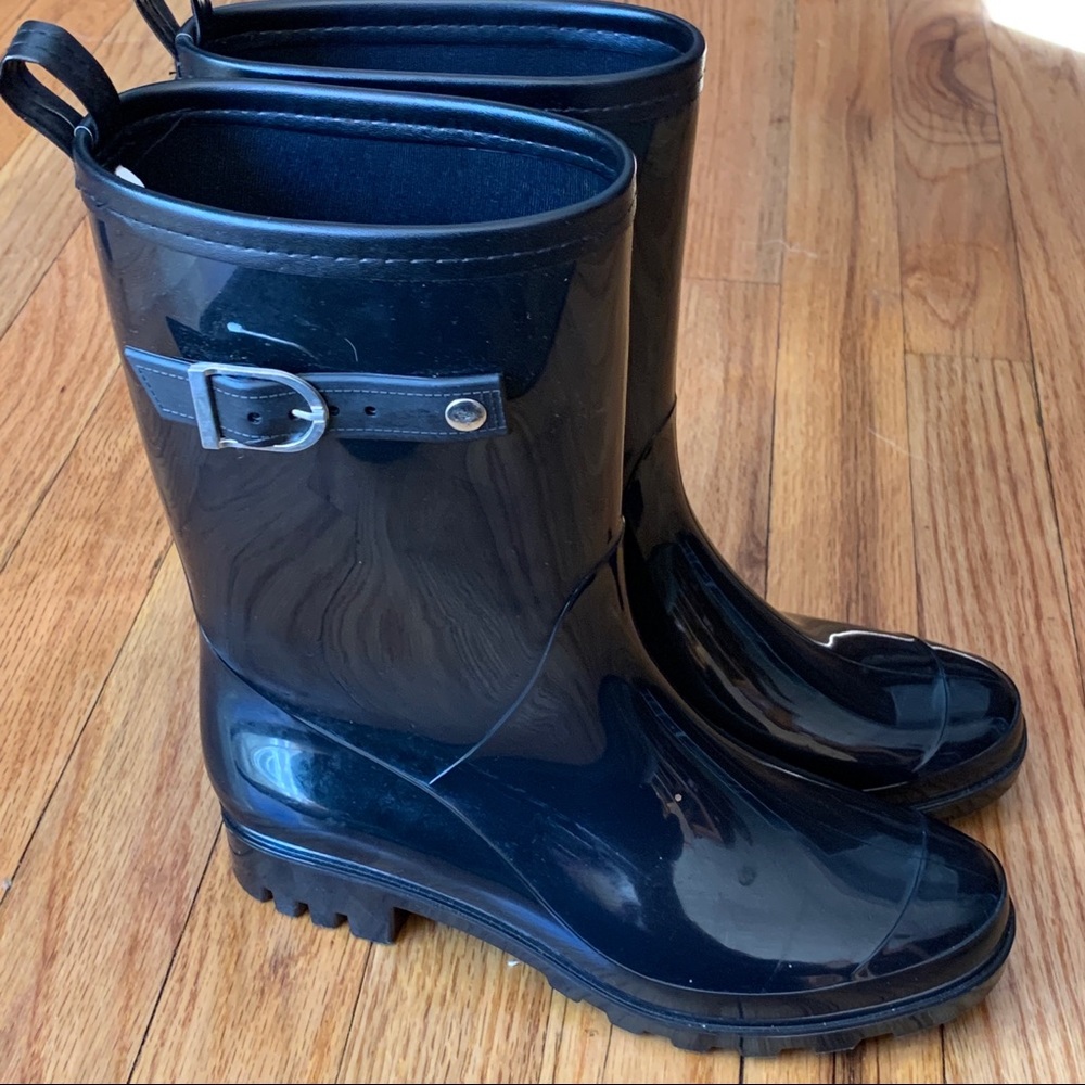 Capelli of New York Black Glossy Rain Boots with Buckle